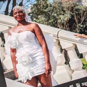 Elegant White Strapless Wedding Dress